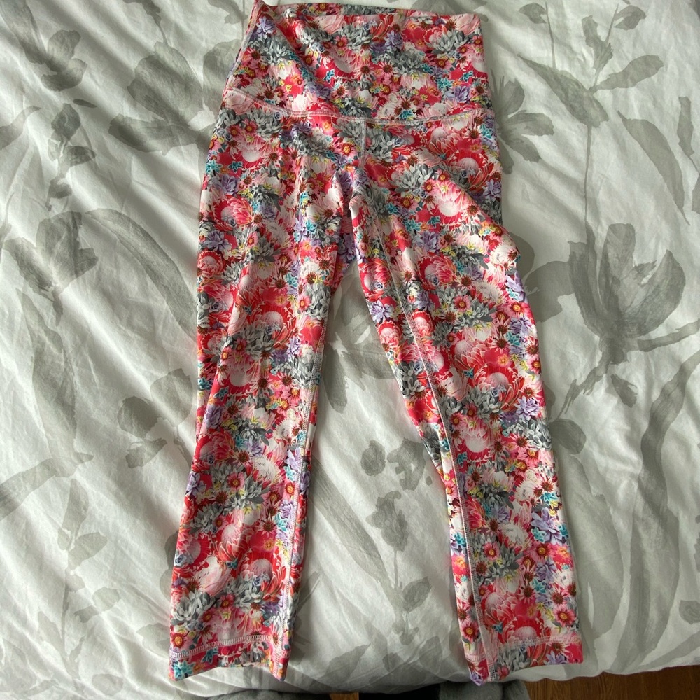 Lululemon high rise crops